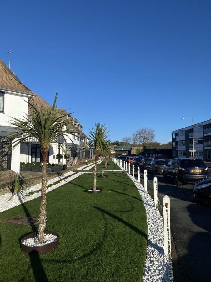 The Relais Cooden Beach And Spa Bexhill-on-Sea Buitenkant foto